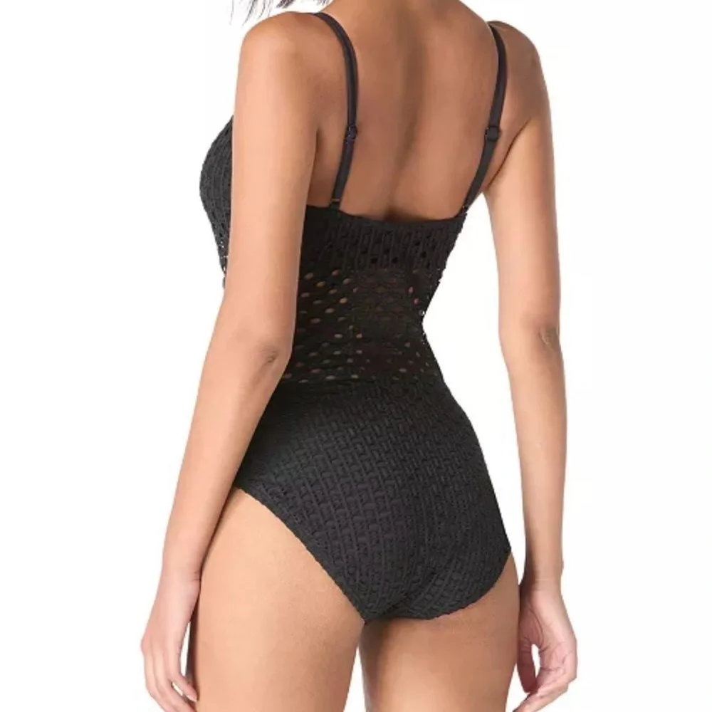 NWT Carmen Marc Valvo Women's Crochet Scoop-Neck One-Piece Swimsuit size 12